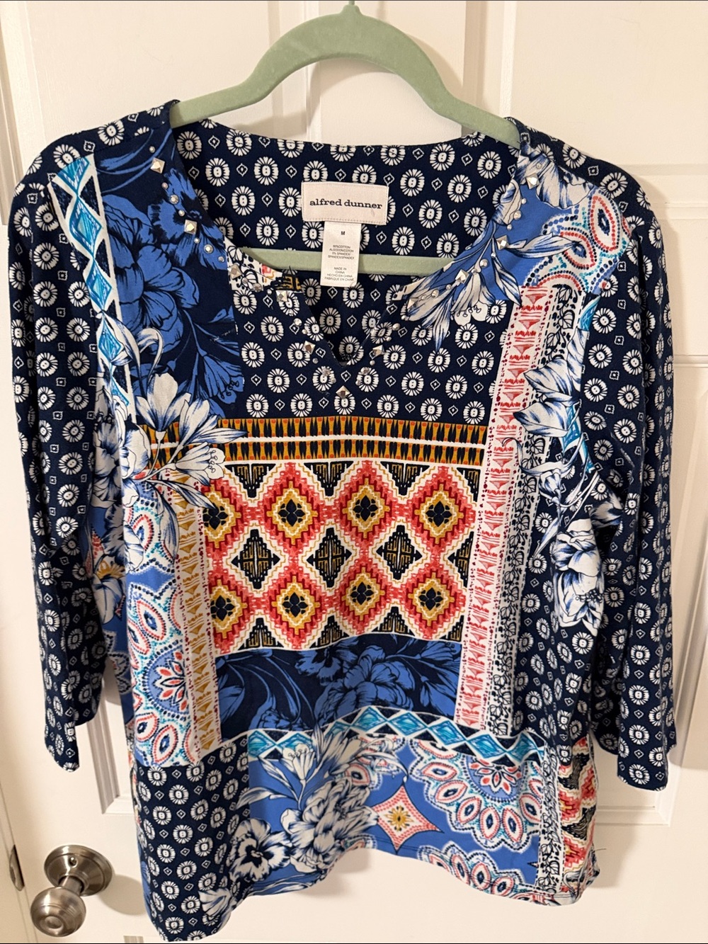 Alfred Dunner Boho Denim Blue Floral
Patchwork Batik Print 3/4 Sleeve Top M